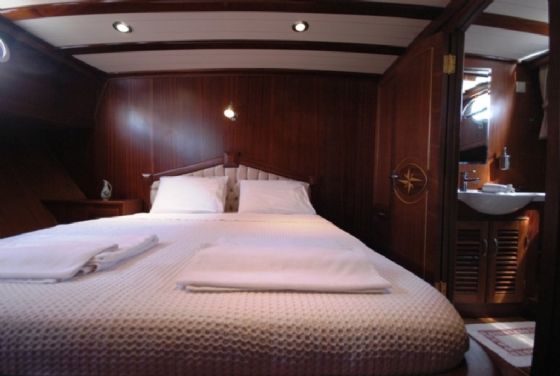 Sebahat Sultan resimleri