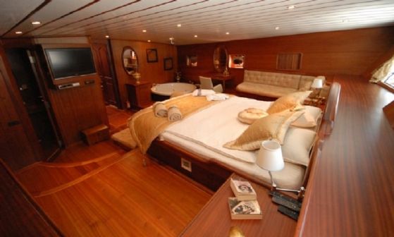 Bedia Sultan resimleri